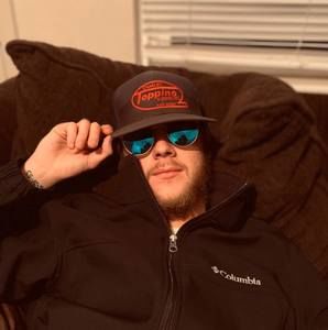 Meet your Posher, Devin